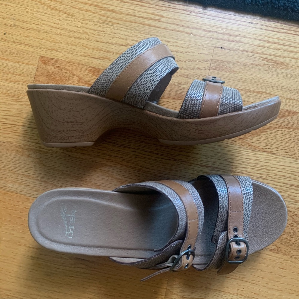 Dansko Clogs!! - image 1